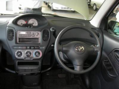 Toyota Funcargo   2003