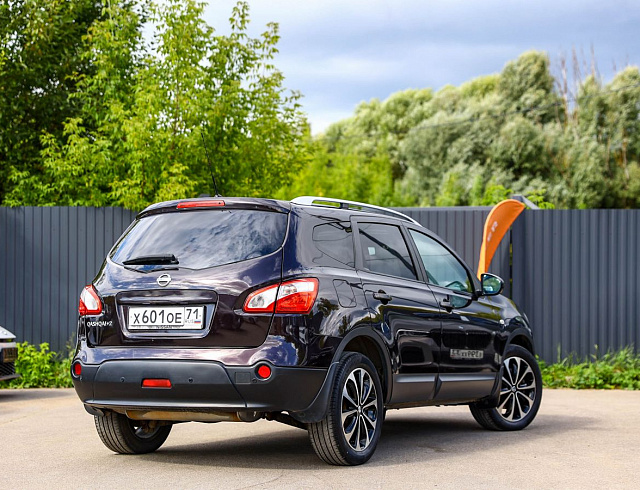 Nissan Qashqai+2  2011