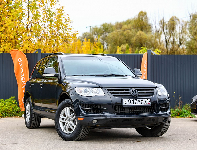 Volkswagen Touareg черный 2008