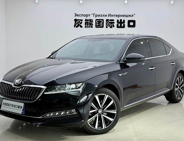 Skoda Superb 1.4 л 2024 г. Чёрный, пробег 9000 км