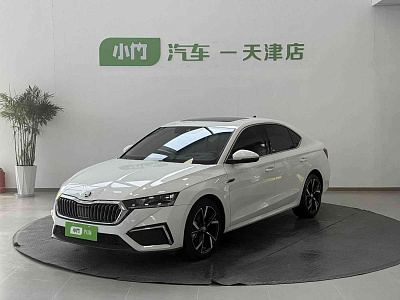 Skoda Octavia 1.4 л 2022 г. Белый, пробег 36000 км