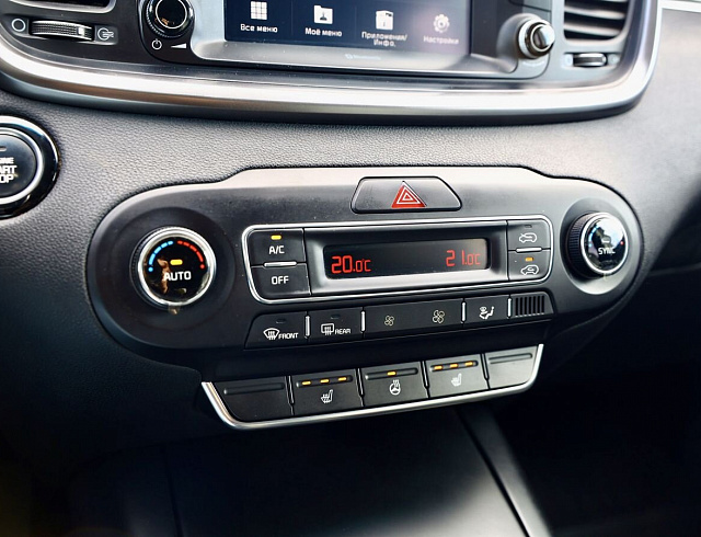 Kia Sorento серый 2020