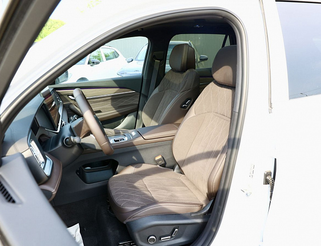 Geely Monjaro белый 2026