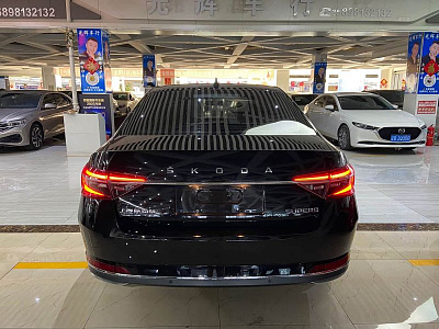 Skoda Superb 1.4 л 2023 г. Чёрный, пробег 27000 км