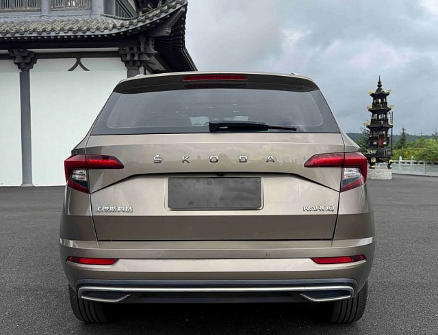 Skoda Karoq 1.4 л 2022 г. шампань/коричневый, пробег 48000 км