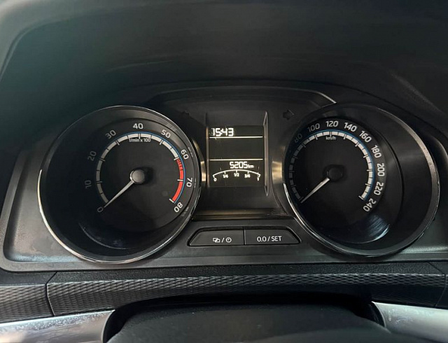 Skoda Kamiq 1.5 л 2023 г. Белый, пробег 5000 км