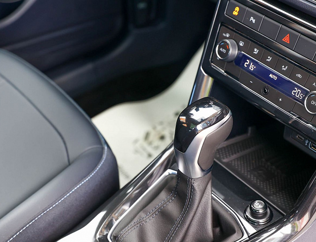 Volkswagen Tharu XR серый 2026
