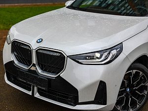 BMW X3 белый 2026