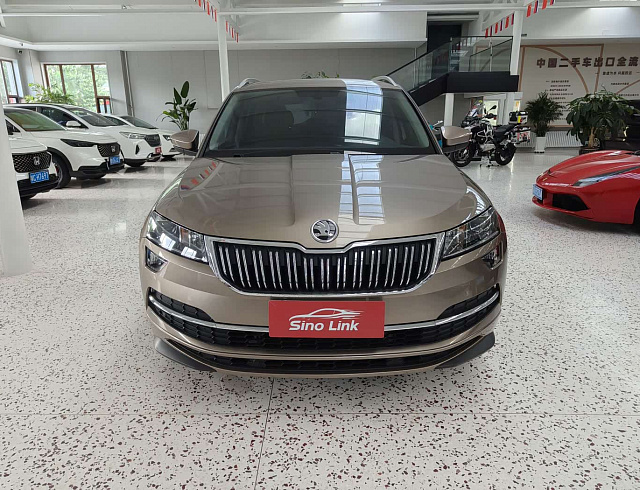 Skoda Karoq 1.4 л 2023 г. шампань/коричневый, пробег 18000 км