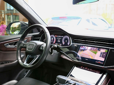 Audi Q8 белый 2018