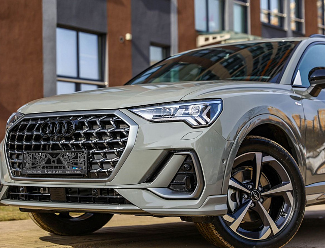 Audi Q3 серый 2025