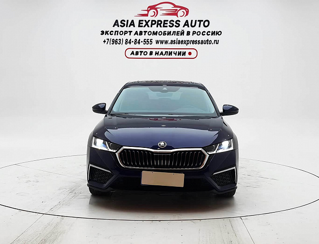 Skoda Octavia 1.4 л 2022 г. Голубой, пробег 49000 км