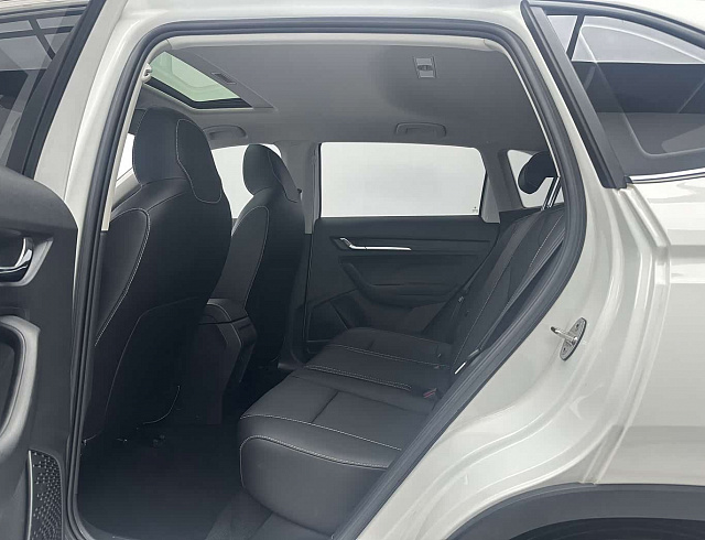 Skoda Kamiq 1.5 л 2022 г. Белый, пробег 5000 км