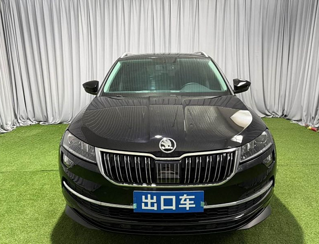 Skoda Karoq 1.4 л 2023 г. Чёрный, пробег 35000 км