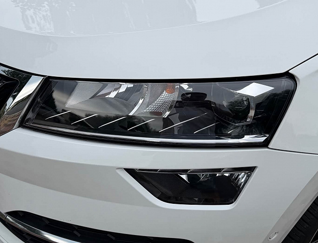 Skoda Karoq 1.4 л 2023 г. Белый, пробег 42000 км