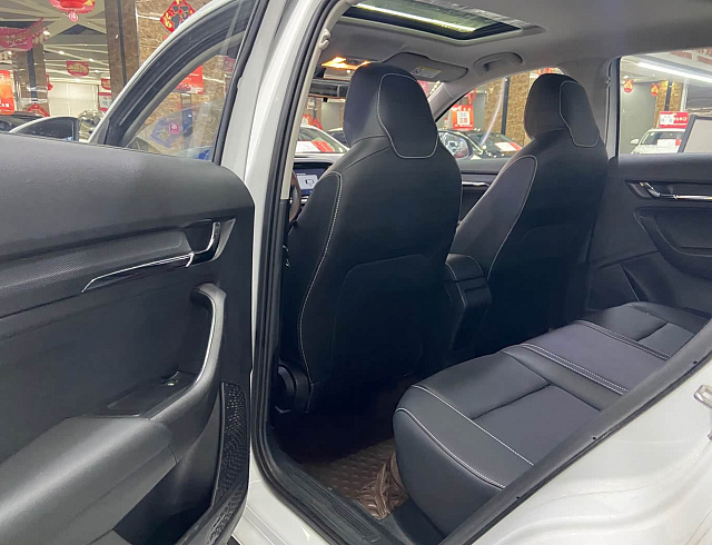 Skoda Kamiq 1.5 л 2023 г. Белый, пробег 12000 км