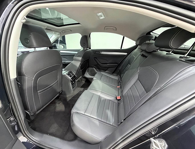 Skoda Superb 1.4 л 2024 г. Чёрный, пробег 9000 км