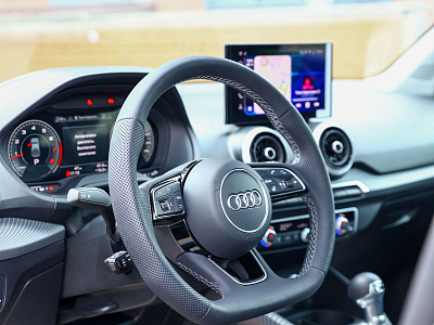 Audi Q2 серый 2025