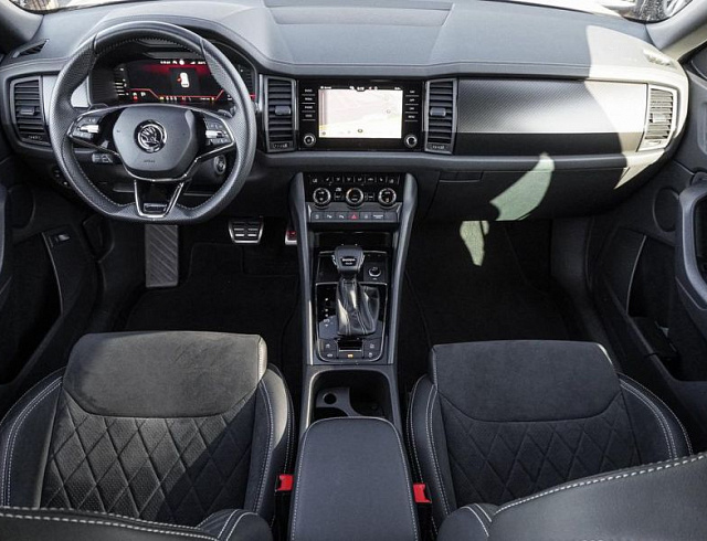 Skoda Kodiaq 2024 г. Серый, пробег 17400 км