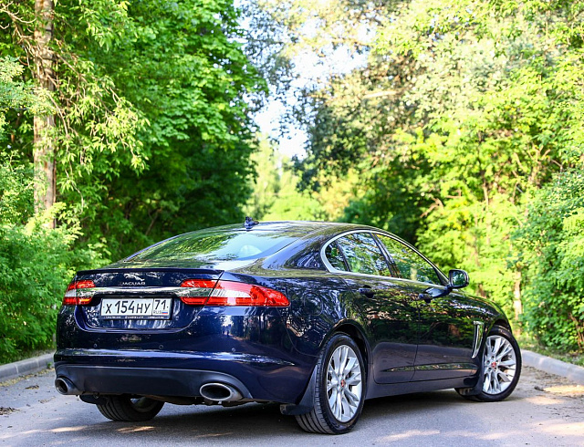 Jaguar XF