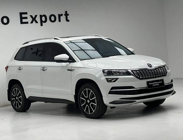 Skoda Karoq 1.4 л 2023 г. Белый, пробег 16000 км