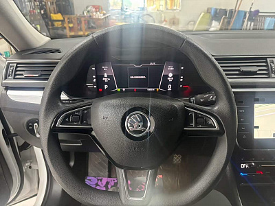Skoda Superb 1.4 л 2023 г. Белый, пробег 13899 км
