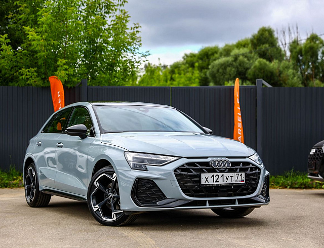 Audi A3 серый 2025