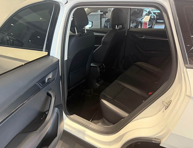 Skoda Karoq 1.4 л 2022 г. Белый, пробег 11000 км