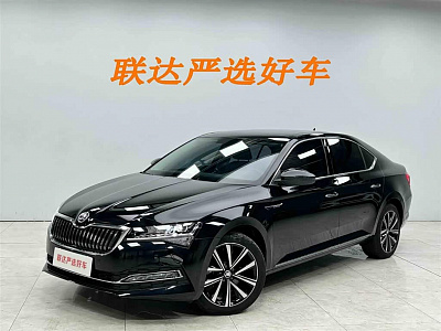Skoda Superb 1.4 л 2024 г. Чёрный, пробег 8500 км