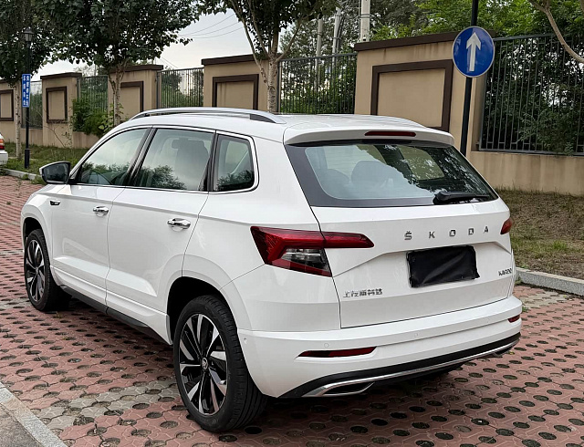 Skoda Karoq 1.4 л 2023 г. Белый, пробег 42000 км