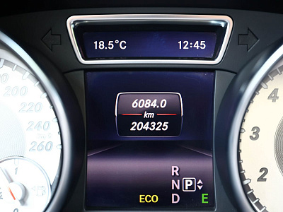 Mercedes-Benz CLA белый 2013