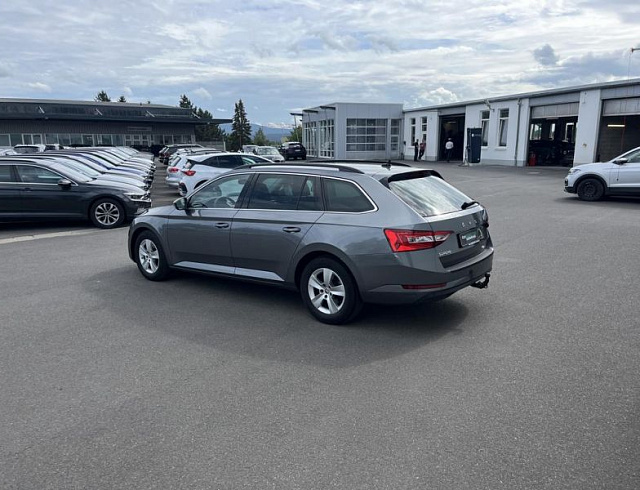 Skoda Superb 2022 г. Серый, пробег 58008 км