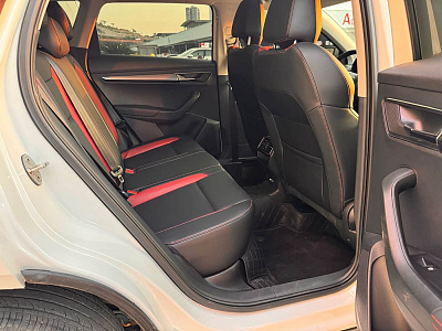 Skoda Karoq 1.4 л 2023 г. Белый, пробег 19900 км