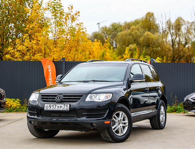 Volkswagen Touareg черный 2008