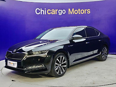 Skoda Superb 1.4 л 2023 г. Чёрный, пробег 11000 км