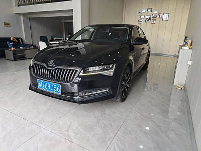 Skoda Superb 1.4 л 2023 г. Чёрный, пробег 45000 км