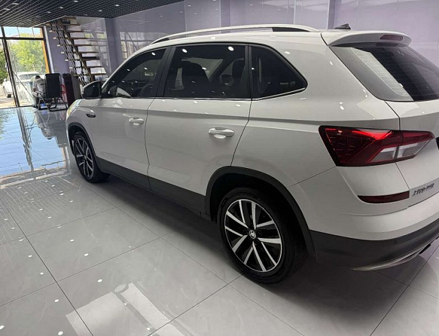 Skoda Kamiq 1.5 л 2022 г. Белый, пробег 44000 км