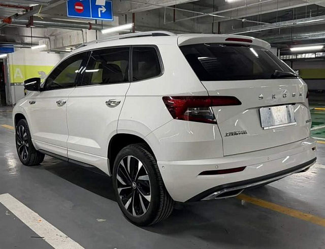Skoda Karoq 1.4 л 2022 г. Белый, пробег 30000 км
