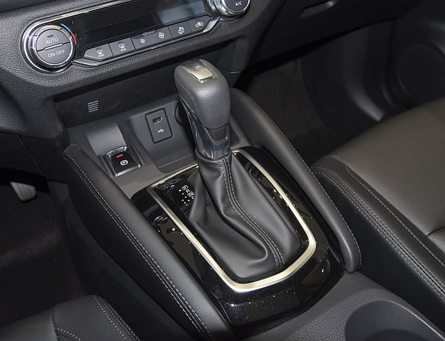 Nissan Quasqai 2.0 XV+ Leading
