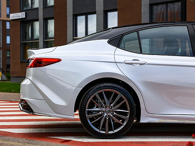 Toyota Camry белый 2026