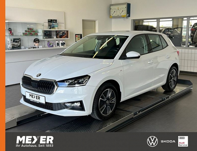 Skoda Fabia 2022 г. Белый, пробег 39950 км