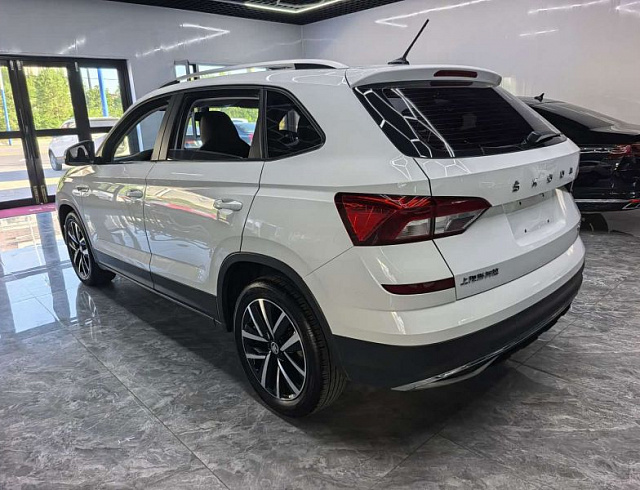 Skoda Kamiq 1.5 л 2023 г. Белый, пробег 25000 км