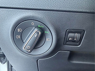 Skoda Karoq 1.4 л 2022 г. Белый, пробег 30000 км