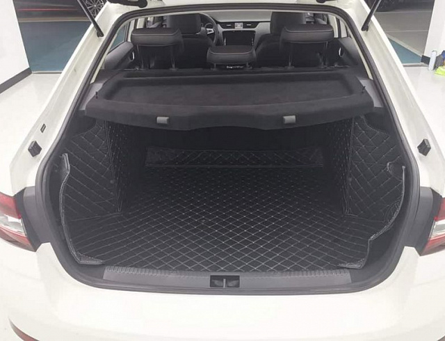 Skoda Octavia 1.5 л 2022 г. Белый, пробег 41700 км