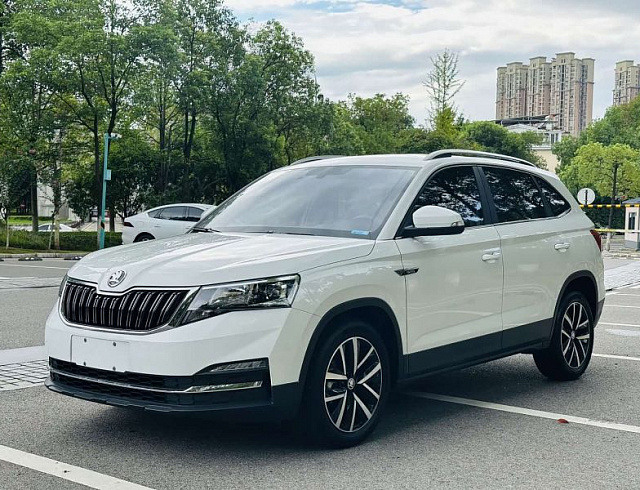 Skoda Kamiq 1.5 л 2024 г. Белый, пробег 21000 км