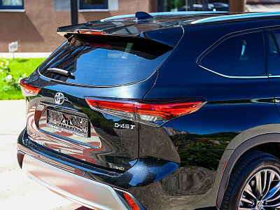 Toyota Highlander черный 2026