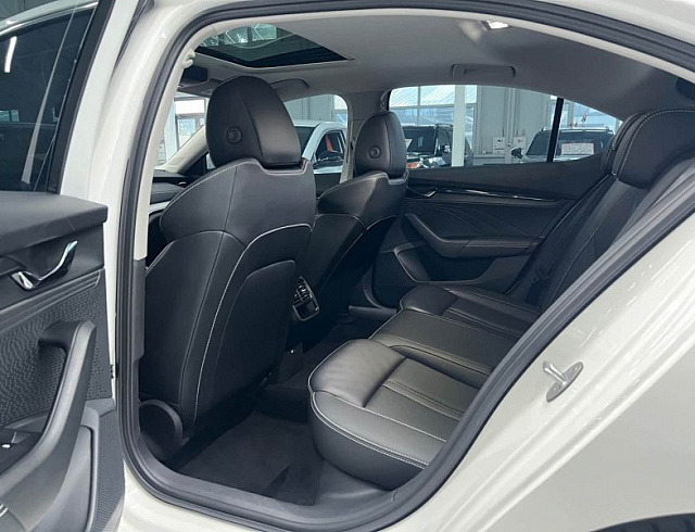 Skoda Octavia 1.4 л 2022 г. Белый, пробег 44000 км