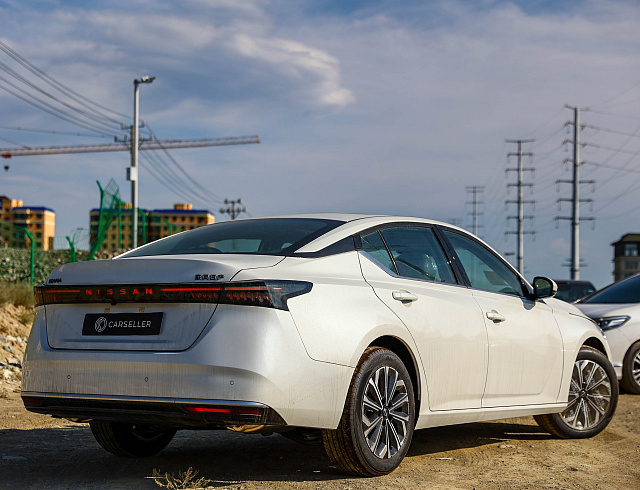 Nissan Teana 2.0