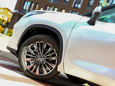 Toyota Highlander белый 2026