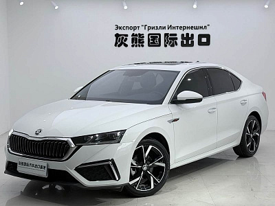 Skoda Octavia 1.4 л 2024 г. Белый, пробег 25000 км